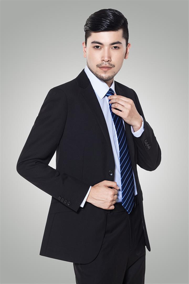 唐亦辰 视觉与舞美负责人